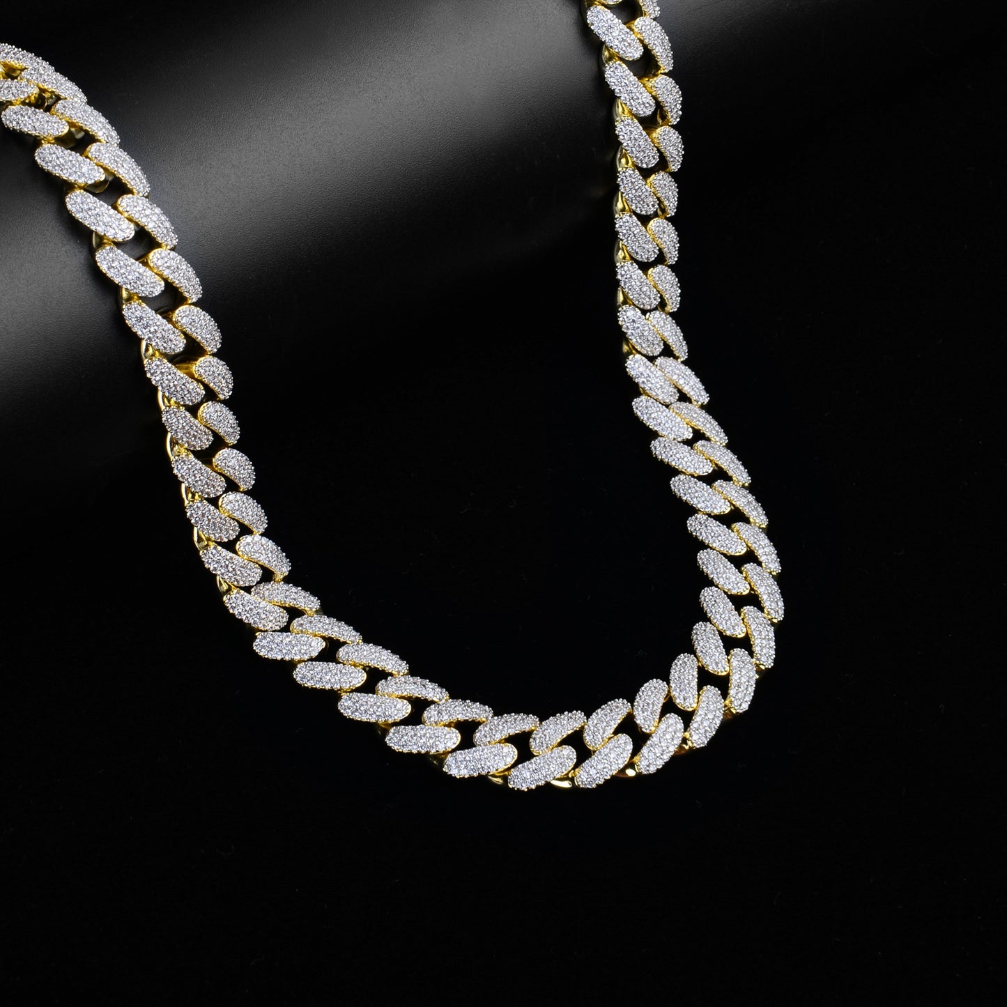 COLT 12MM Cuban Chain | 961752 - Luxurious Cubic Zirconia-Studded Jewelry