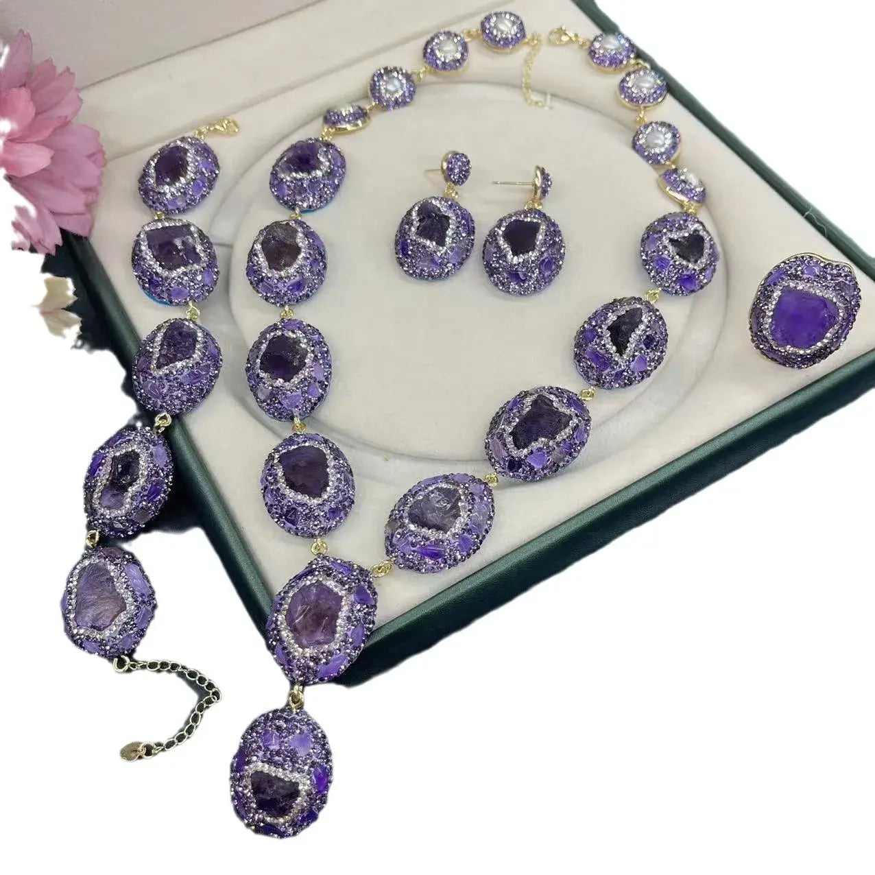 New natural crystal four-piece set, high-end European, American and popular niche fashion set, handmade design jewelry.
