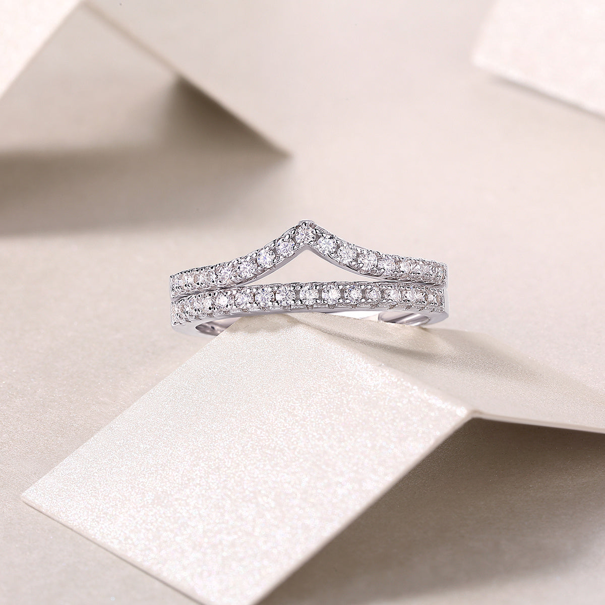 Crown Diamond Ring Luxury And Stylish Moissanite Silver Ring