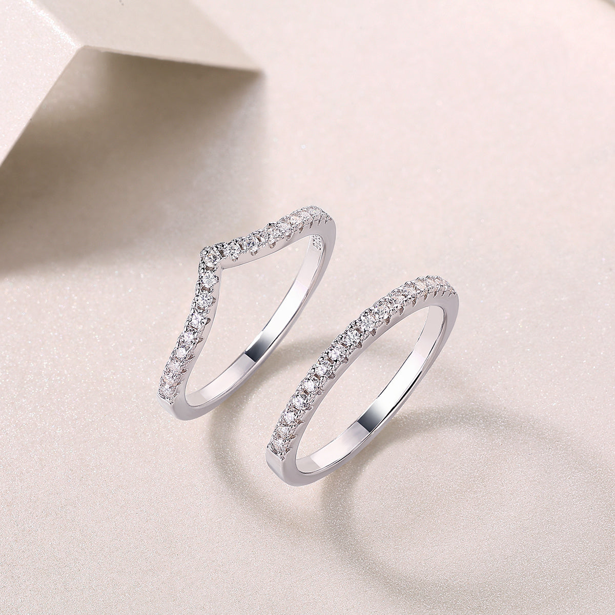 Crown Diamond Ring Luxury And Stylish Moissanite Silver Ring