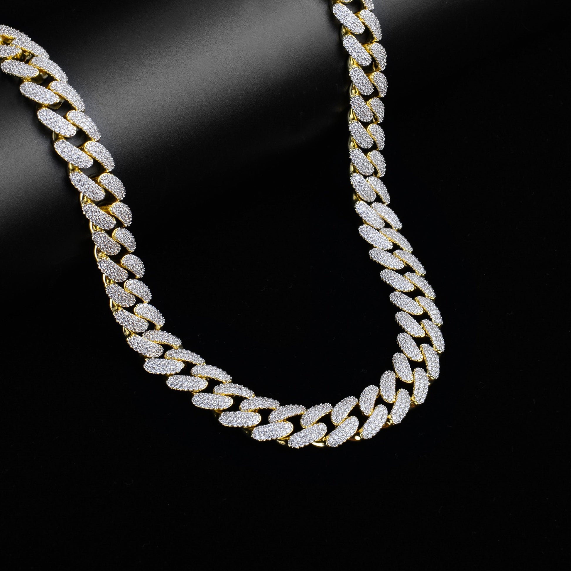 COLT 12MM Cuban Chain | 961752 - Luxurious Cubic Zirconia-Studded Jewelry