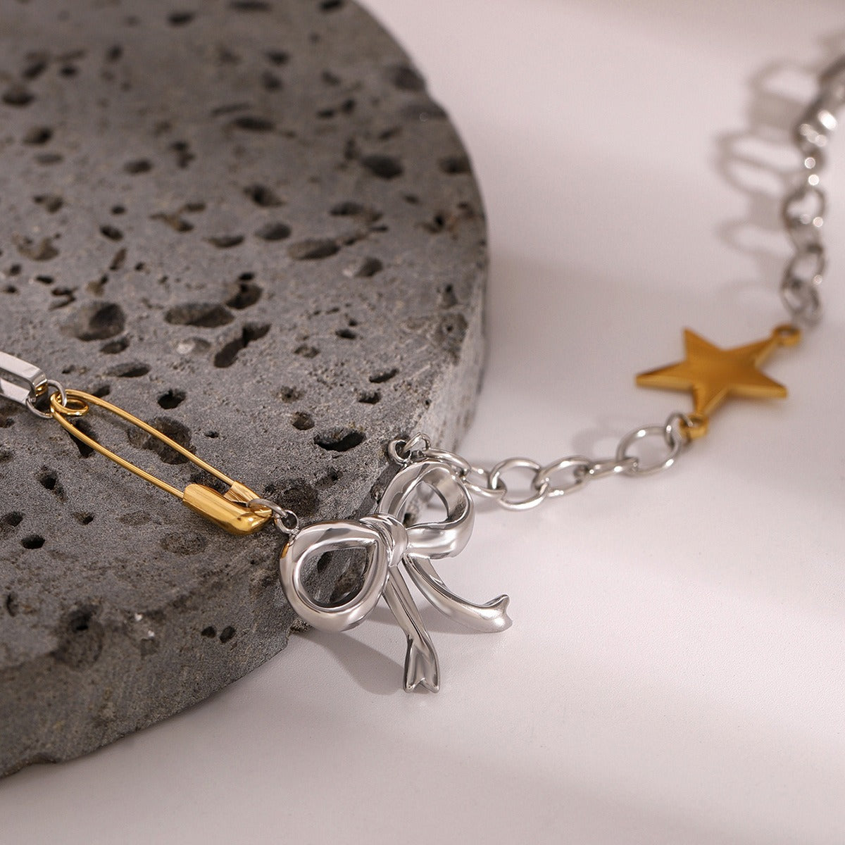 18K gold bow with gold and silver contrast design personalized high-end necklace